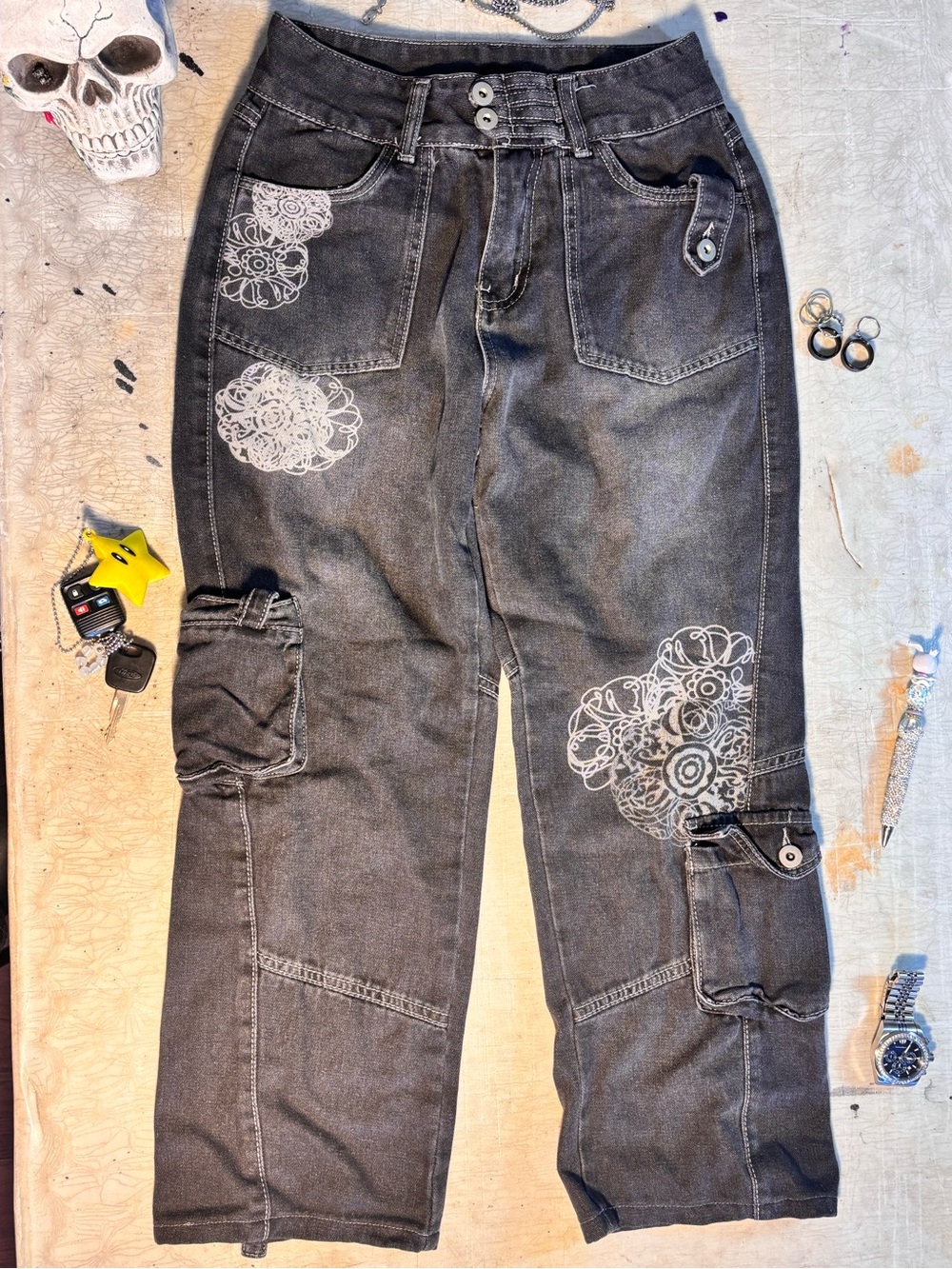 Women's Straight Leg Cargo Jeans with White Floral Print - Black